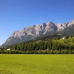 Prandhof Himmelbettwohnung Lägenhet *